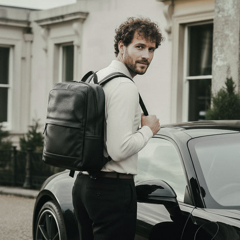 Mochila Executiva em Couro Legítimo Compacta Preto