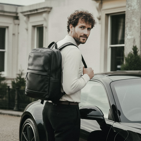 Mochila Executiva em Couro Legítimo Compacta Preto