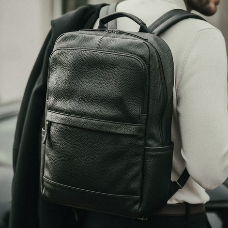 Mochila Executiva em Couro Legítimo Compacta Preto