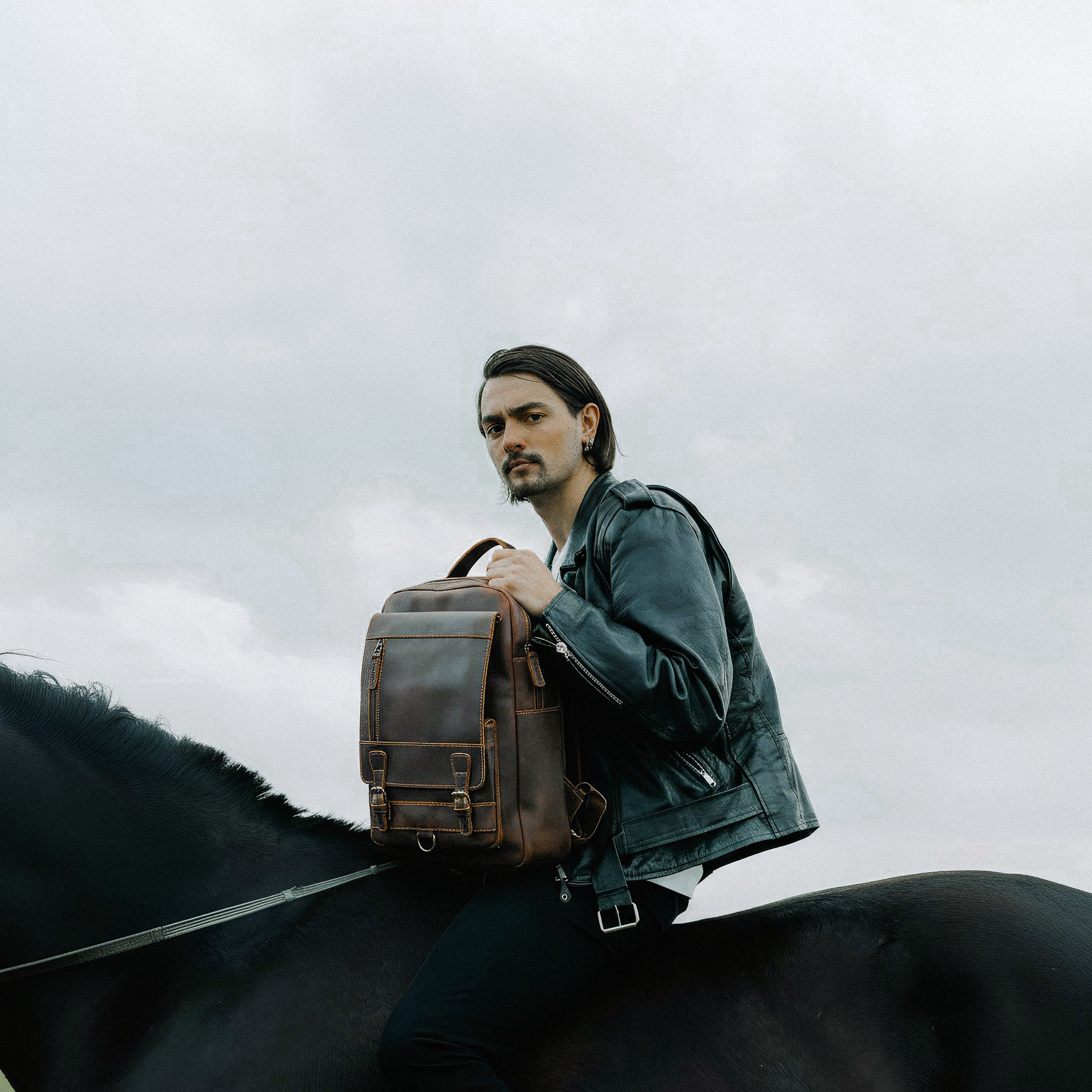 Mochila Executiva de Couro Legítimo Vulcan