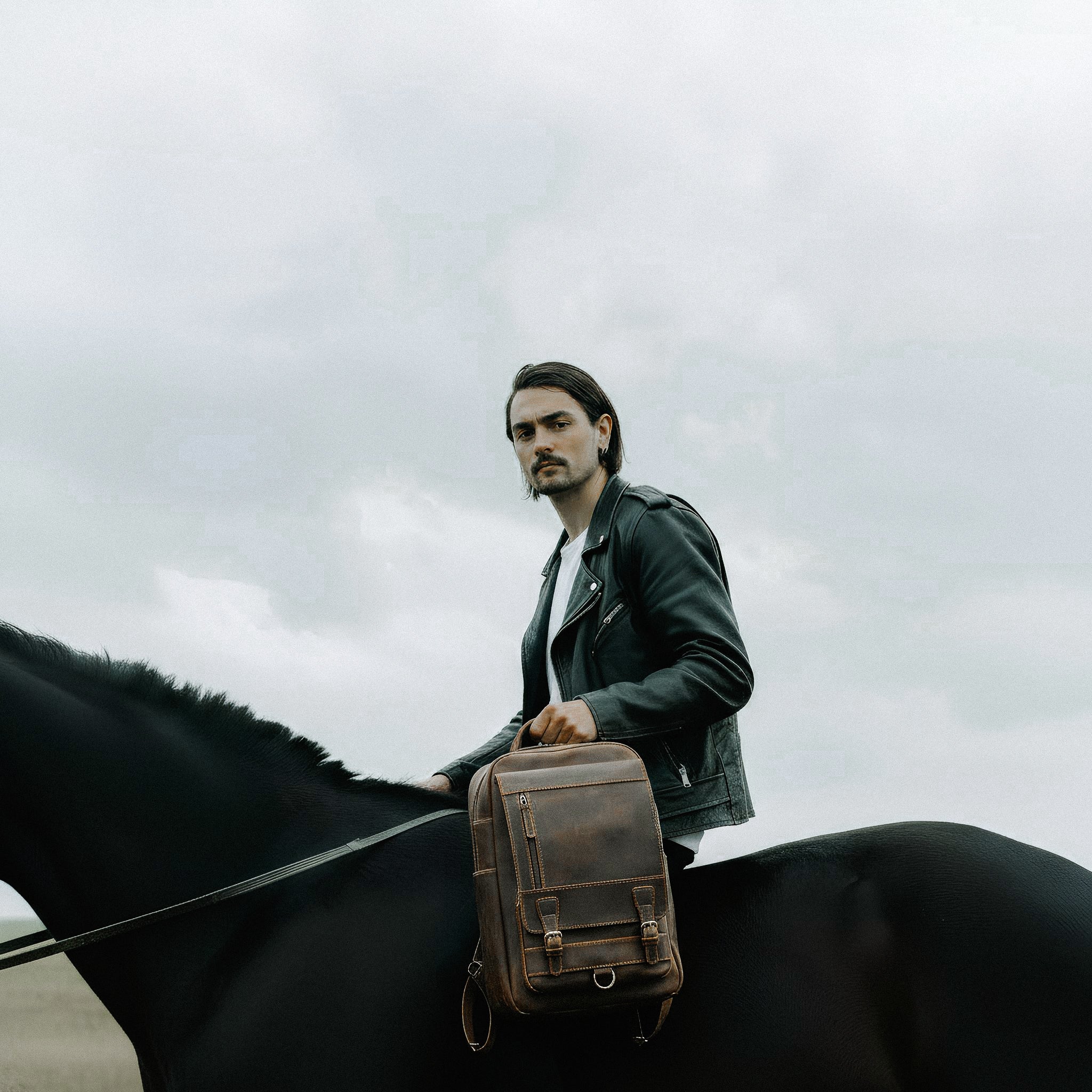 Mochila Executiva de Couro Legítimo Vulcan