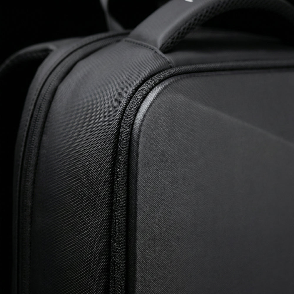 Mochila AntiFurto Impermeável Porta USB Expansível 20L a 35L