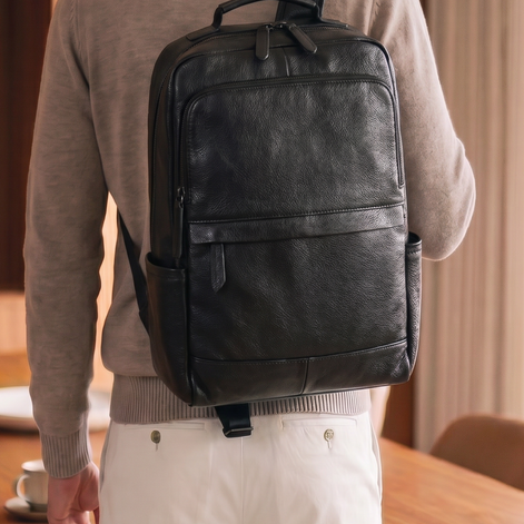 Mochila Executiva em Couro Legítimo Compacta Preto