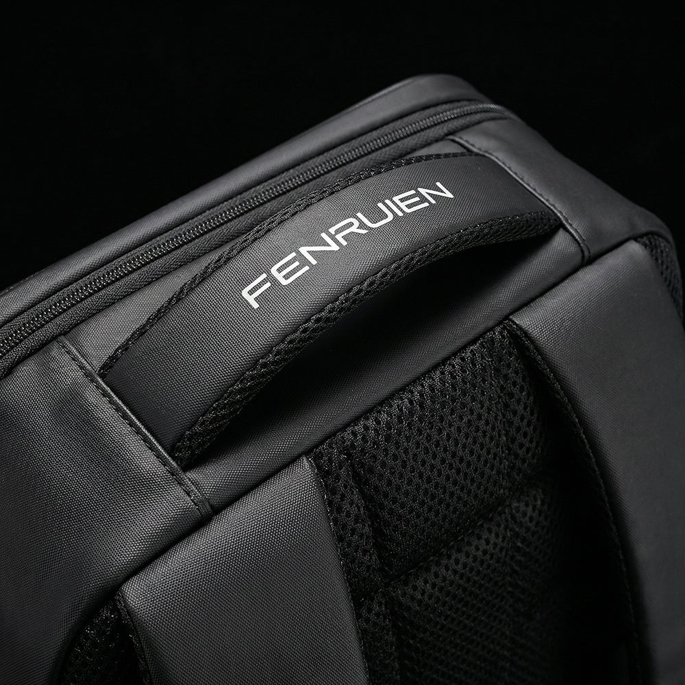 Mochila AntiFurto Impermeável Porta USB Expansível 20L a 35L