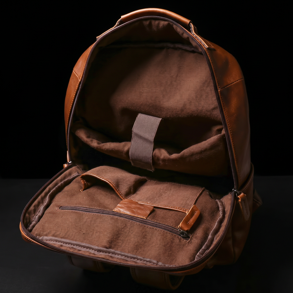 Mochila Executiva em Couro Legítimo Compacta Marrom