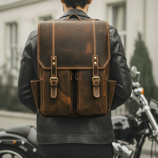 Mochila Executiva de Couro Legítimo Compacta Marrom Escuro