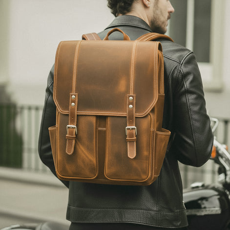 Mochila Executiva de Couro Legítimo Compacta Bege