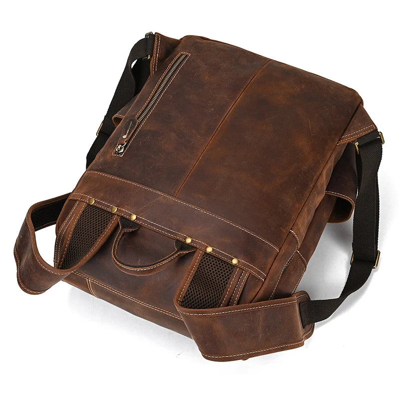 Mochila Executiva de Couro Legítimo Compacta Marrom Claro