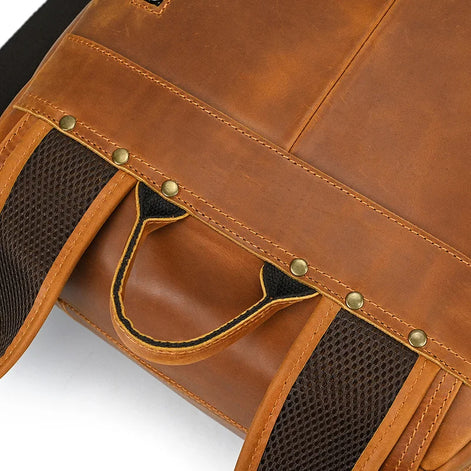 Mochila Executiva de Couro Legítimo Compacta Bege