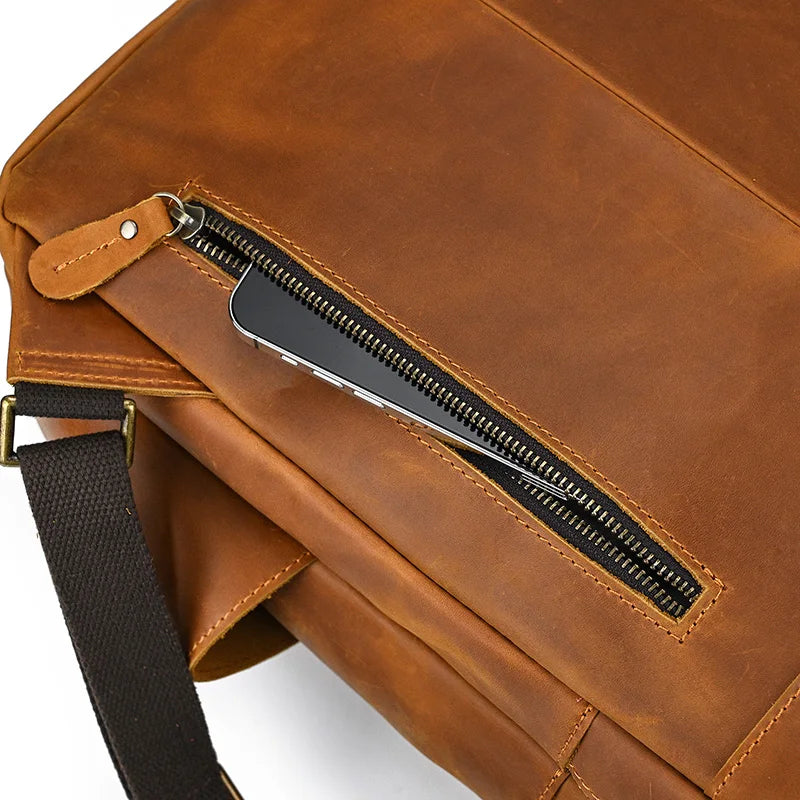 Mochila Executiva de Couro Legítimo Compacta Bege