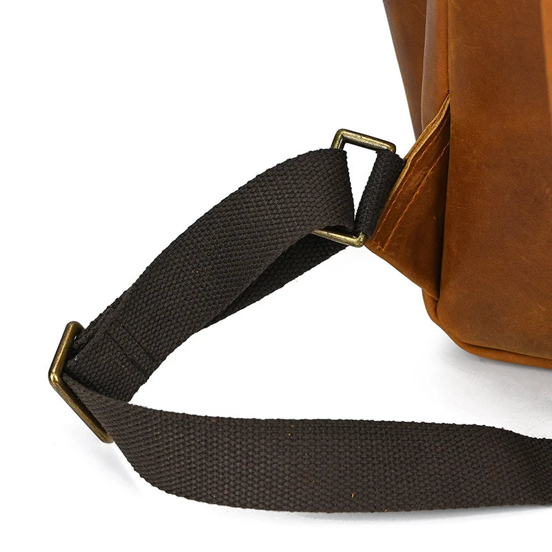 Mochila Executiva de Couro Legítimo Compacta Bege