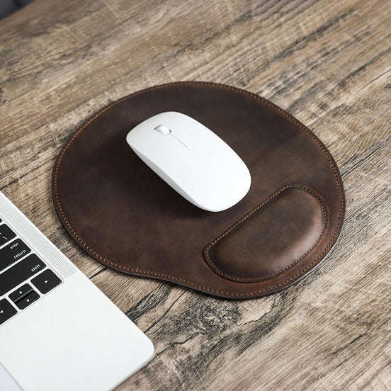 Mousepad em Couro Legítimo com Descanso para Pulso
