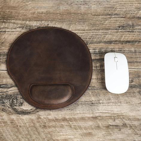 Mousepad em Couro Legítimo com Descanso para Pulso
