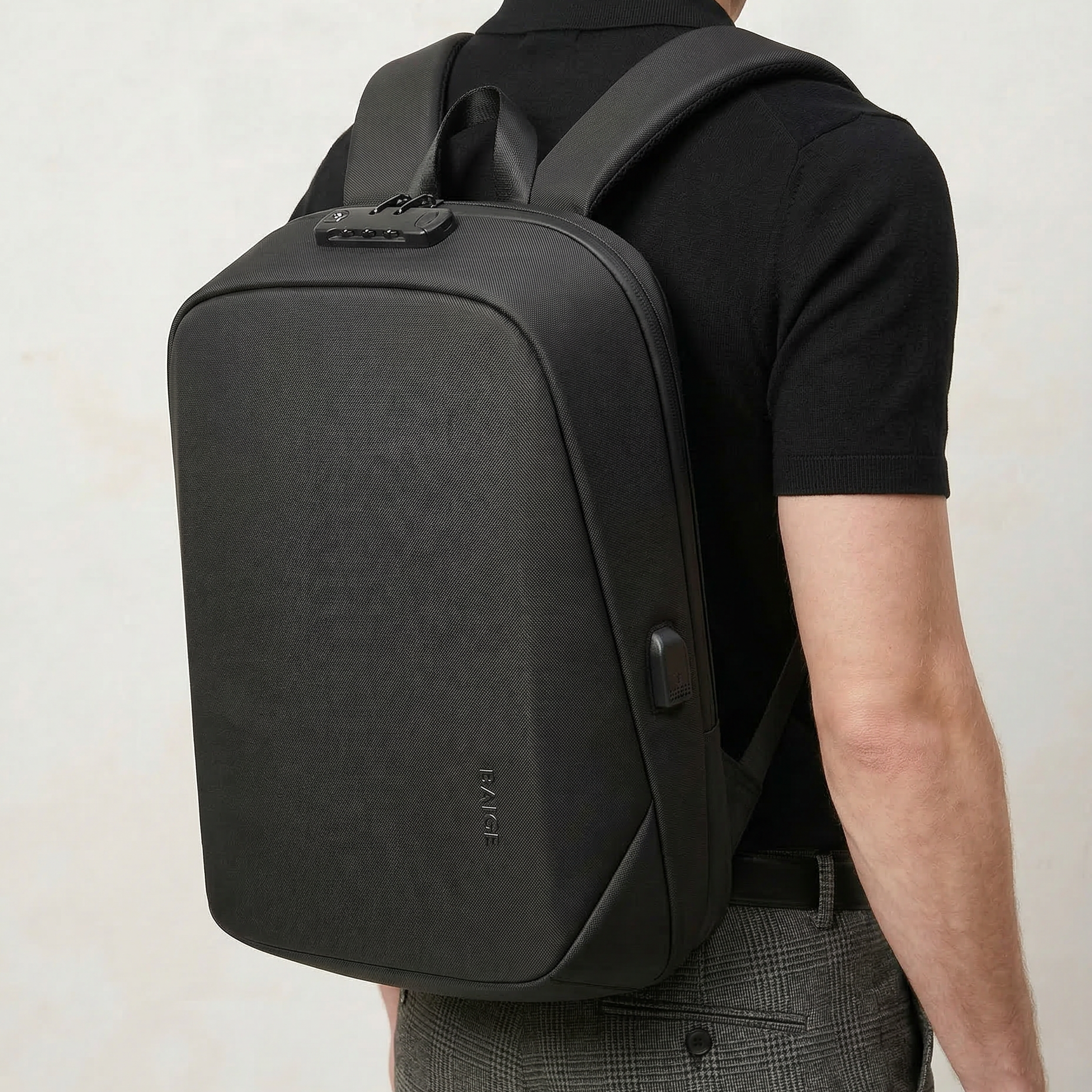 Mochila Antifurto Impermeável com Senha e Porta USB